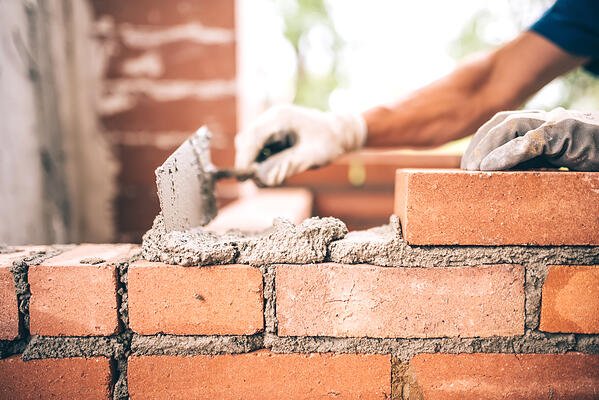 How Masonry Contractors Build Brick Houses