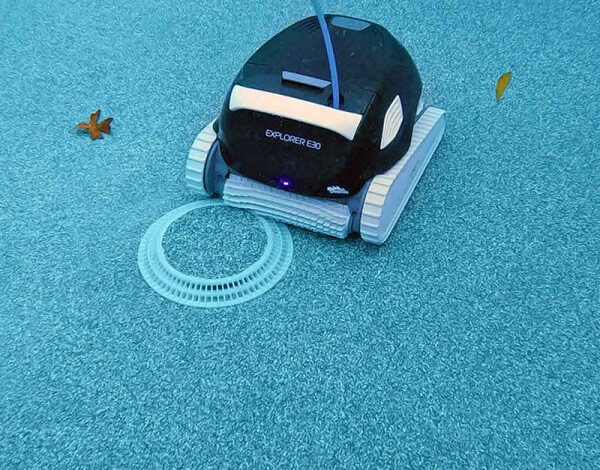 Robotic Pool Cleaners Guide The Best-Performing Dolphins